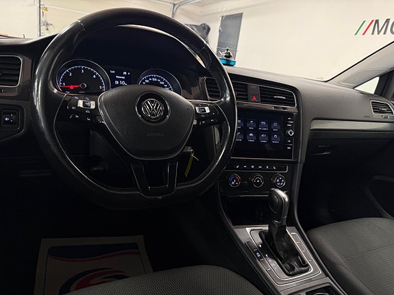 Volkswagen Golf-Serie 10 of 26
