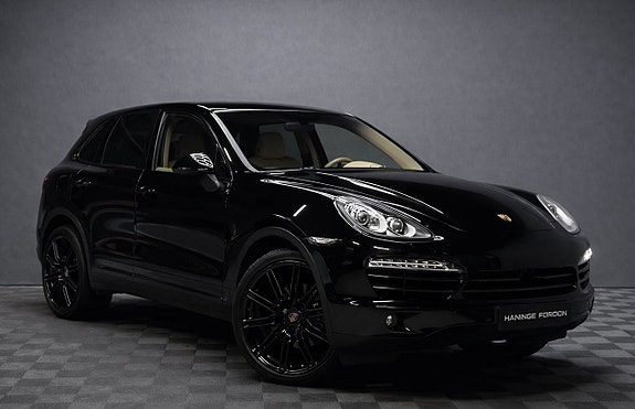 Porsche Cayenne 3 of 5