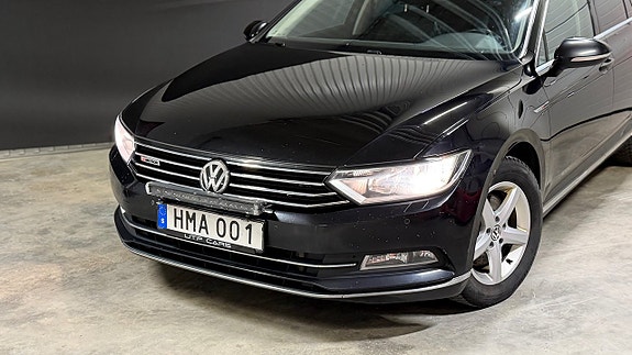 Volkswagen Passat 2 of 5