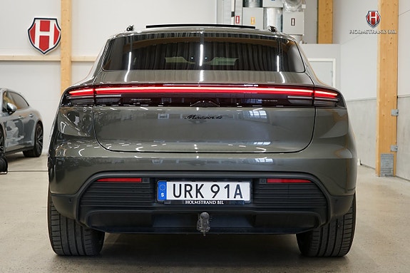 Porsche Macan 6 of 29