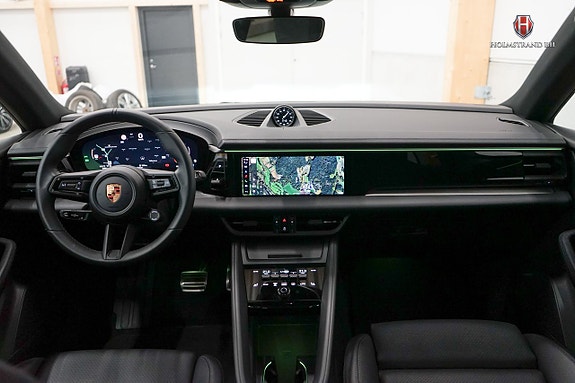 Porsche Macan 17 of 29