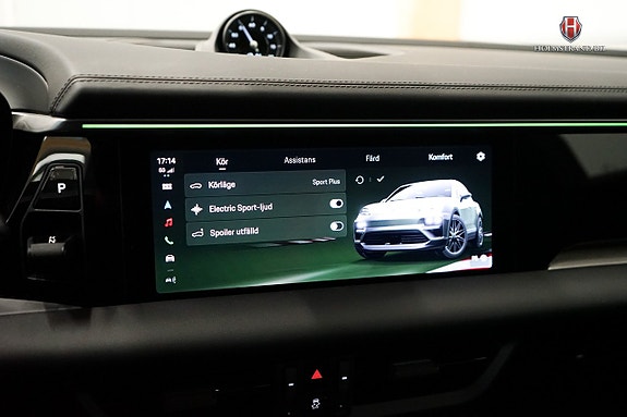 Porsche Macan 23 of 29