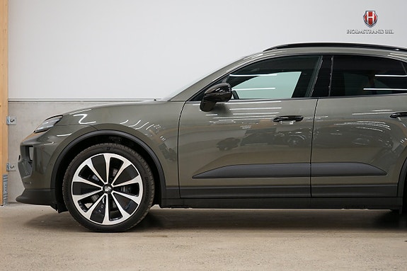 Porsche Macan 9 of 29
