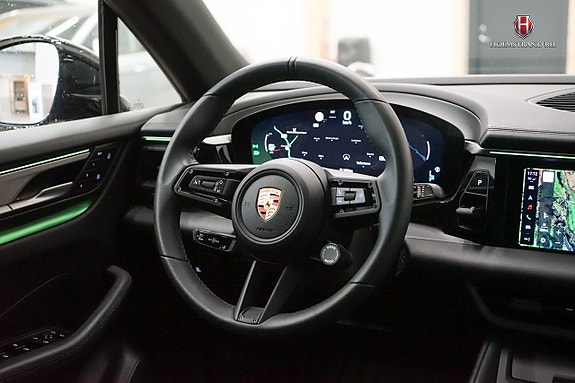 Porsche Macan 19 of 29