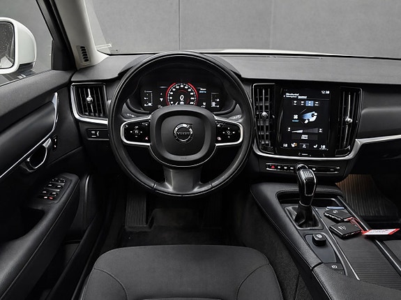 Volvo V90 10 of 15