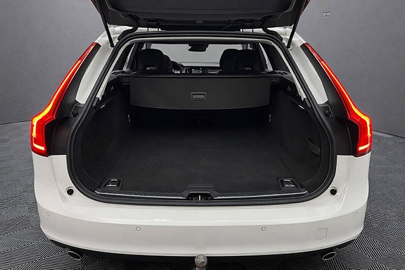 Volvo V90 15 of 15