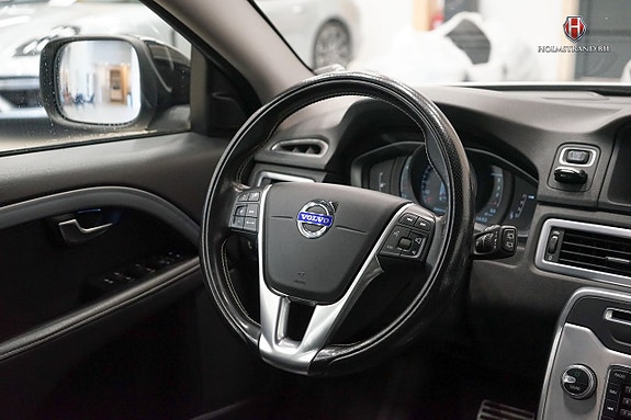 Volvo XC70 14 of 25