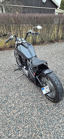 Kawasaki Vulcan 800 3 of 5