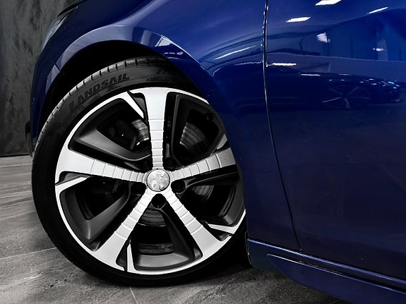 Peugeot 308 12 of 30