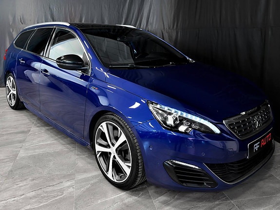Peugeot 308 2 of 5