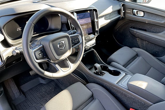 Volvo EX40 5 of 5