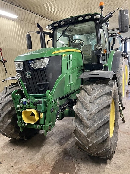 John Deere 6215R AP TRAKTOR FR.LYFT PTO
