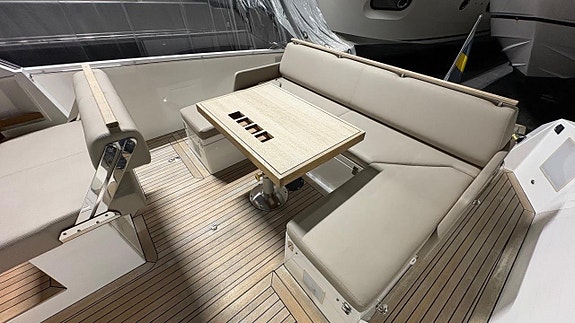 Delta 33 Open -20 VP D6-440 "SOLD" 4 of 5