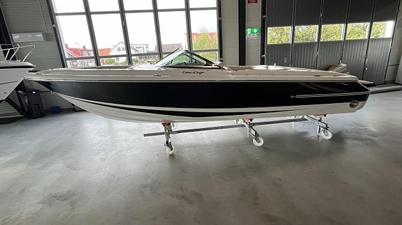 Chris Craft 22 Launch VP 8.1 "READY TO CRUISE" 10 of 12