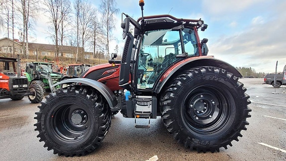 Valtra N175 Direct / TwinTrac / Skogstraktor / 559 timmar