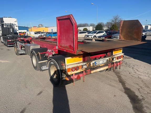 Roadex 3-axlad Roadex lastväxlarvagn med tipp