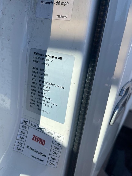Volvo FL 4x2 distributionsbil bakgavellyft 14 of 17