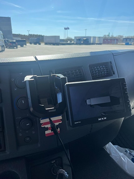 Volvo FL 4x2 distributionsbil bakgavellyft 12 of 17