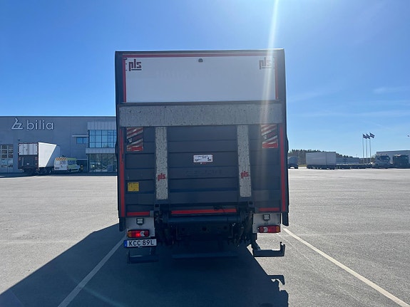 Volvo FL 4x2 distributionsbil bakgavellyft 6 of 17