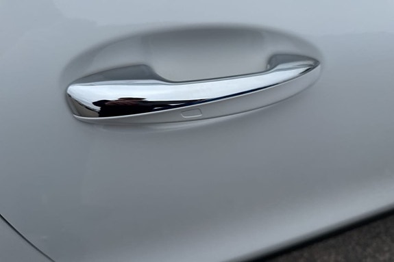 Mercedes-Benz GLA250 15 of 24