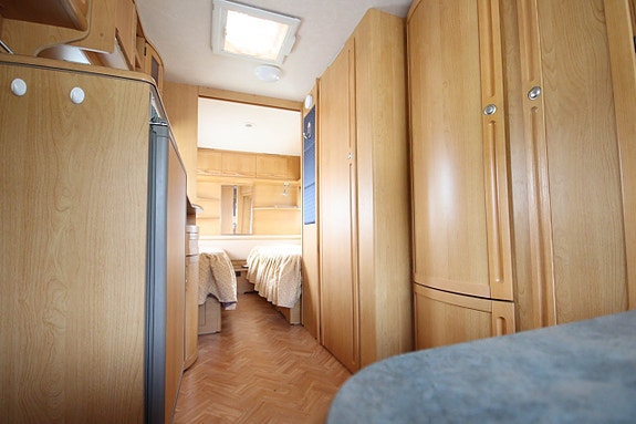 Adria Unica B 562UL 5 of 12