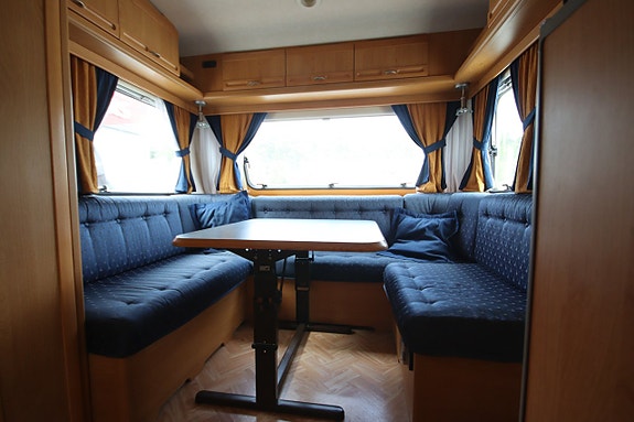 Adria Unica B 562UL 4 of 12
