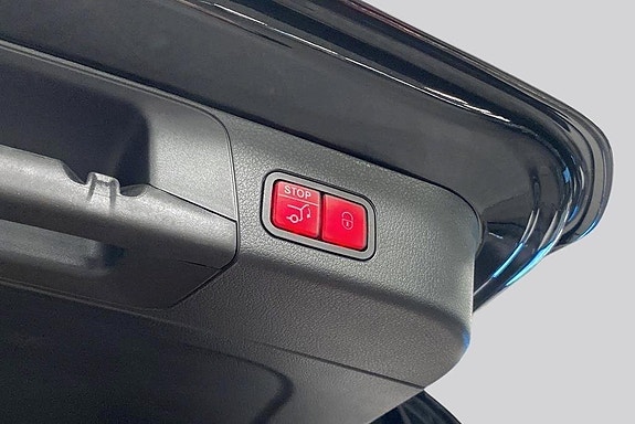 Mercedes-Benz GLB250+ 14 of 14