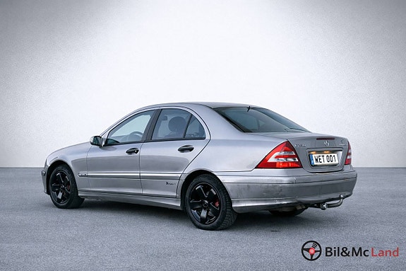 Mercedes-Benz C230 3 of 15
