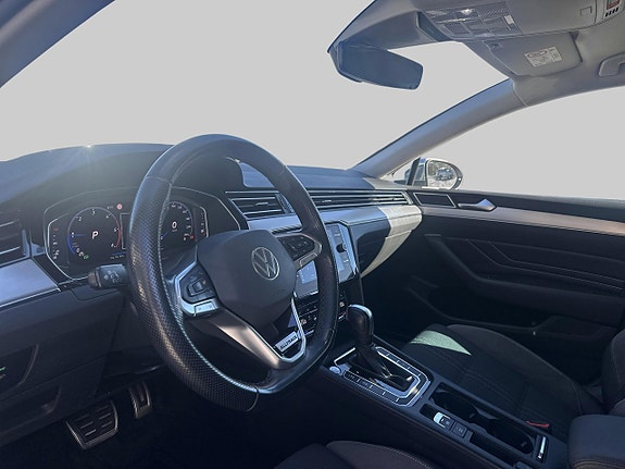 Volkswagen Passat Alltrack 17 of 23