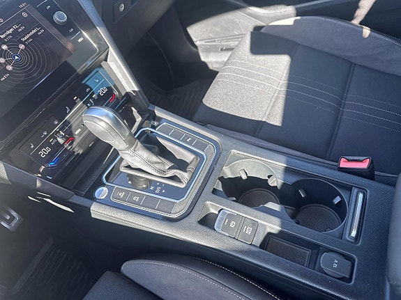 Volkswagen Passat Alltrack 14 of 23