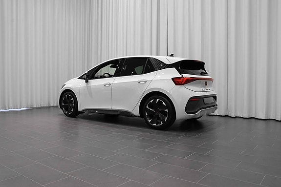 Cupra Born 3 of 5