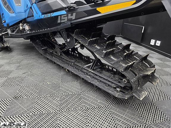 Ski-Doo Summit SP 600 154" 5 of 7
