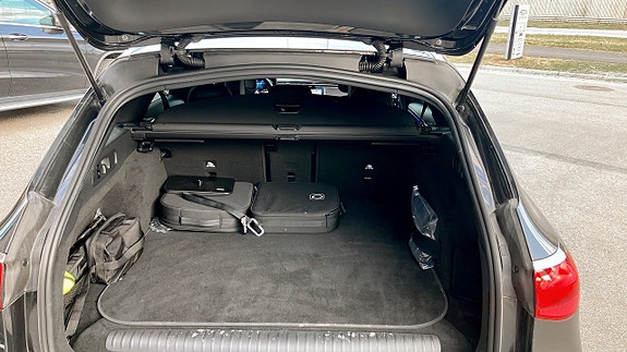 Mercedes-Benz E300 e 12 of 12
