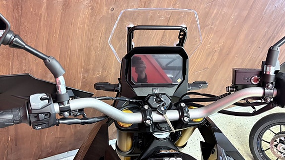 Suzuki V-STROM 800 2026 4 of 6