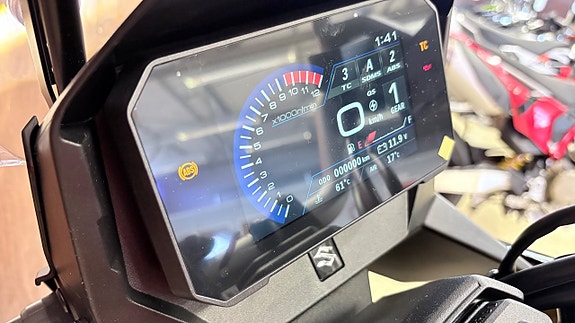 Suzuki V-STROM 800 2026 5 of 6