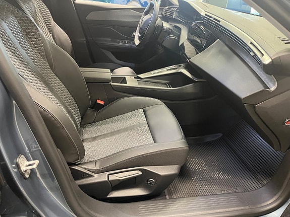 Peugeot 308 SW 6 of 6