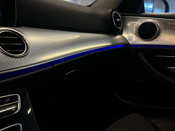 Mercedes-Benz E220 19 of 21