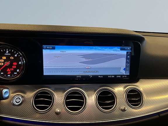 Mercedes-Benz E220 11 of 21