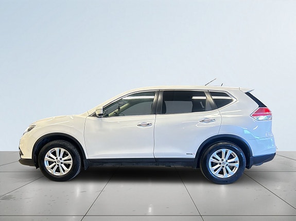 Nissan X-Trail 4 of 5
