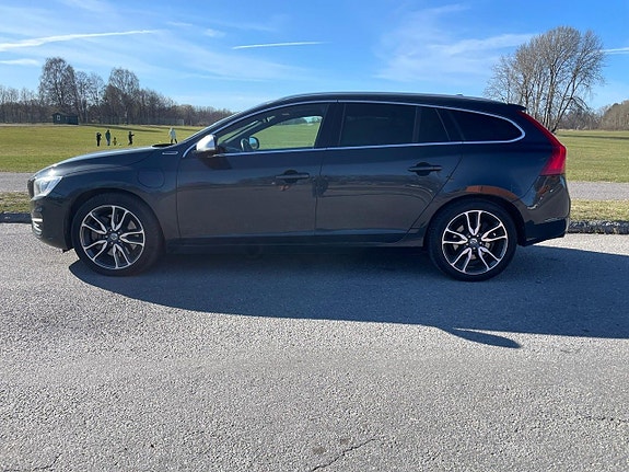 Volvo V60 4 of 18