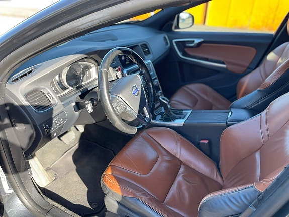 Volvo V60 8 of 18