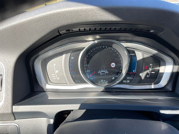 Volvo V60 12 of 18