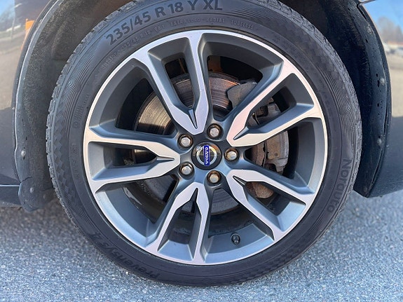 Volvo V60 13 of 18