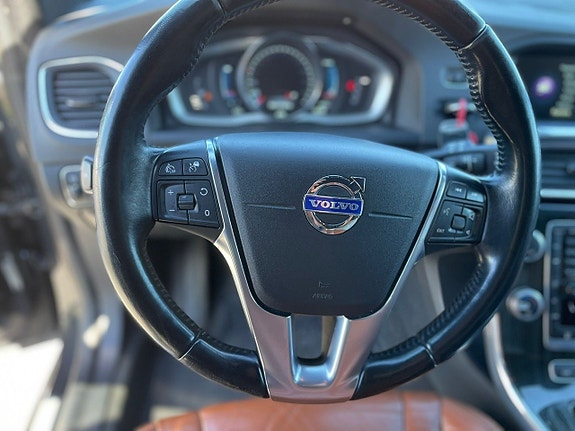 Volvo V60 16 of 18