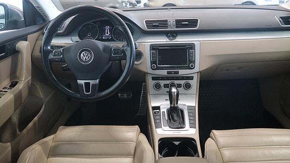 Volkswagen Passat Alltrack 11 of 18