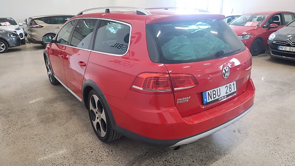 Volkswagen Passat Alltrack 6 of 18