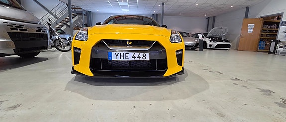 Nissan GT-R 22 of 22