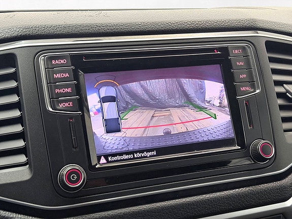 Volkswagen Amarok 19 of 29