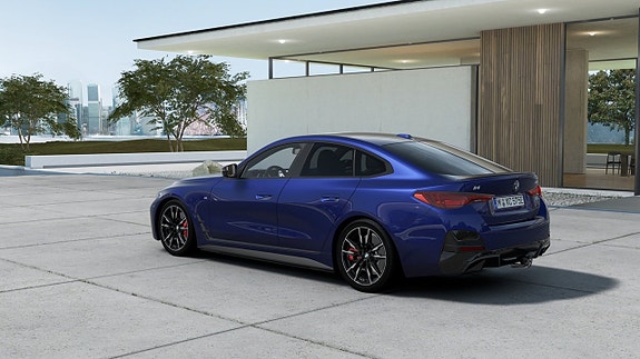 BMW i4 2 of 13