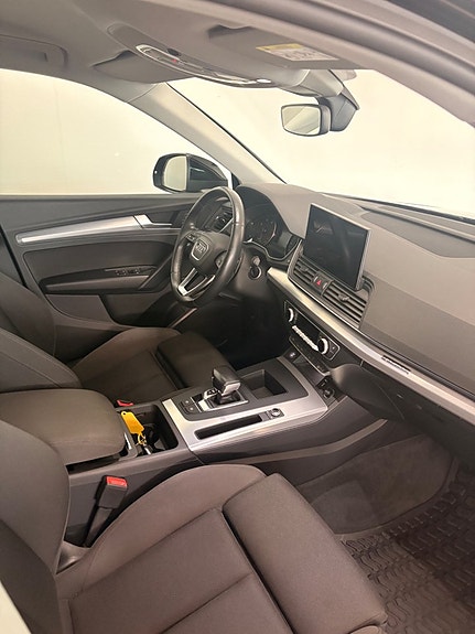 Audi Q5 4 of 5